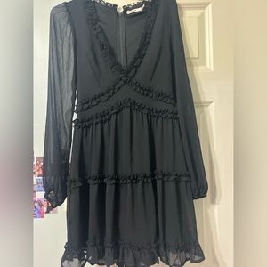 Black flowy long sleeve francesca’s women’s dress